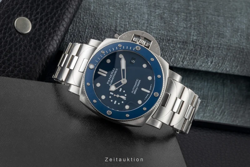 Panerai Submersible steel automatic men's watch PAM02068 LP: 11900EUR [2507476]