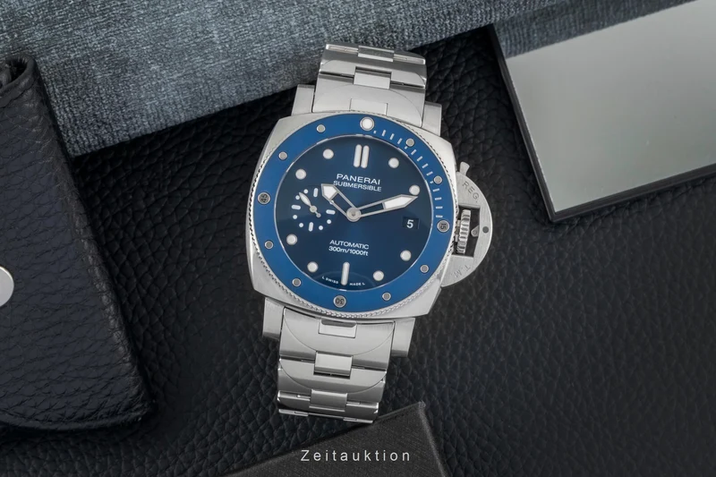 Panerai Submersible steel automatic men's watch PAM02068 LP: 11900EUR [2507476]