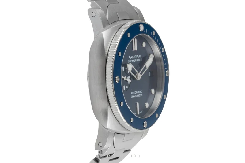 Panerai Submersible steel automatic men's watch PAM02068 LP: 11900EUR [2507476]