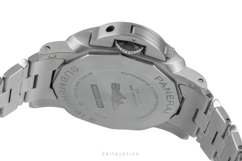 Panerai Submersible steel automatic men's watch PAM02068 LP: 11900EUR [2507476]
