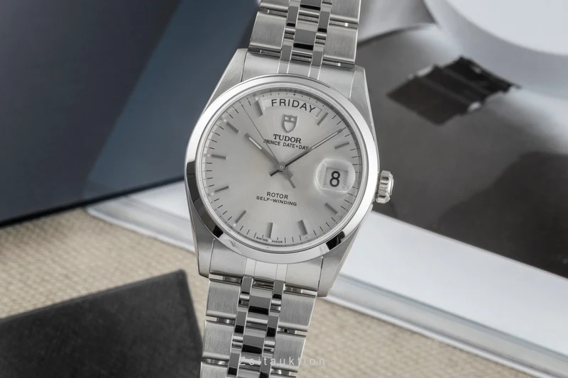 Tudor Date-Day steel automatic men's watch 76200 [2600421]