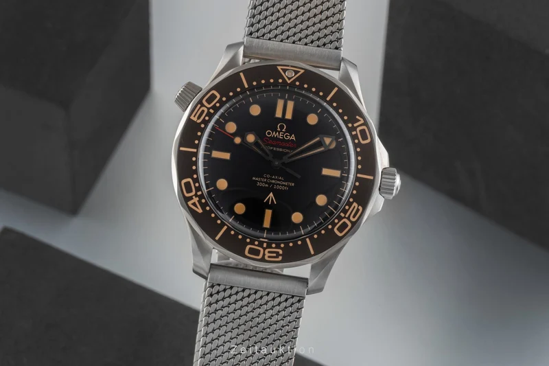 Omega Seamaster titanium automatic men's watch 210.90.42.20.01.001 LP: 10900EUR [2600559]