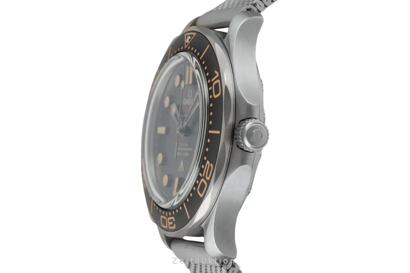 Omega Seamaster titanium automatic men's watch 210.90.42.20.01.001 LP: 10900EUR [2600559]