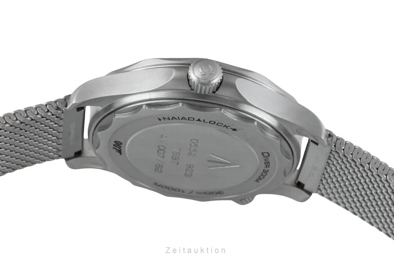 Omega Seamaster titanium automatic men's watch 210.90.42.20.01.001 LP: 10900EUR [2600559]