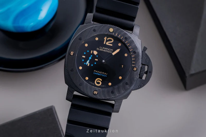Panerai Submersible carbon automatic men's watch PAM00616 [2600313]