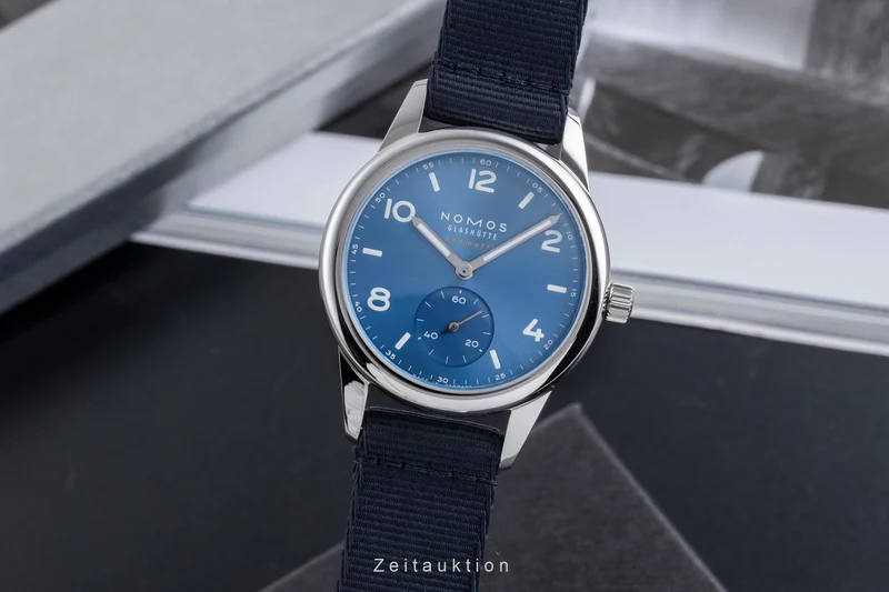 Nomos Club steel automatic men's watch 750 LP: 3100EUR [2600400]