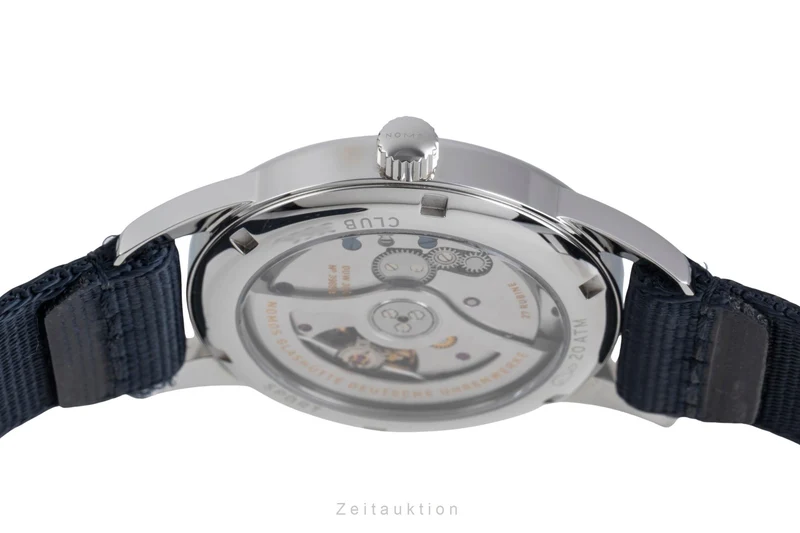 Nomos Club steel automatic men's watch 750 LP: 3100EUR [2600400]
