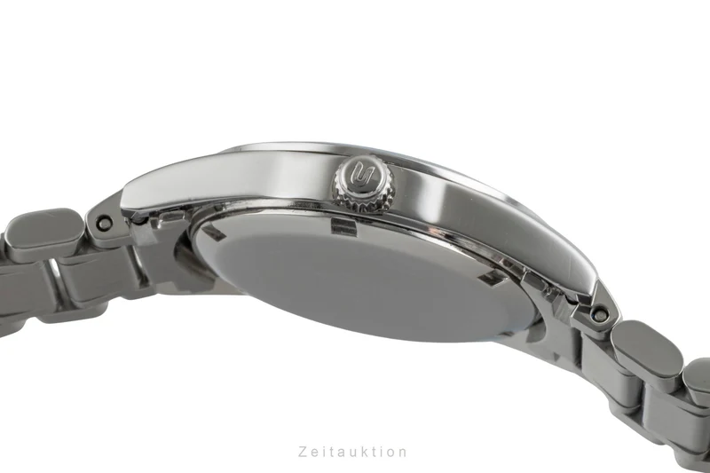 Universal Geneve steel quartz women's watch 818.610 [2600038]