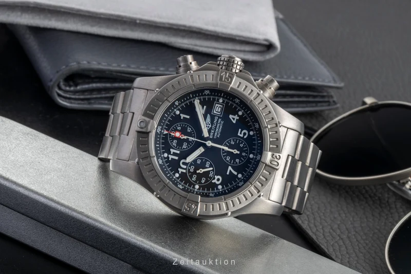 Breitling Avenger chronograph titanium automatic men's watch E13360 [2507521]