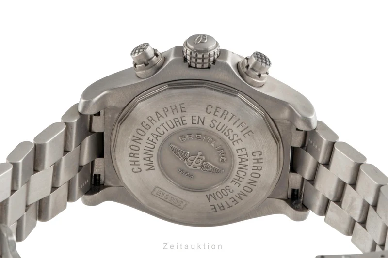 Breitling Avenger chronograph titanium automatic men's watch E13360 [2507521]