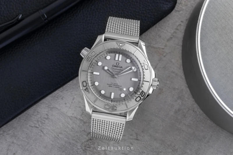 Omega Seamaster steel / titanium automatic men's watch 210.30.42.20.06.002 [2507484]
