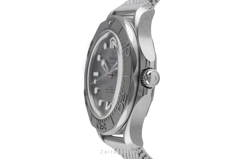 Omega Seamaster steel / titanium automatic men's watch 210.30.42.20.06.002 [2507484]