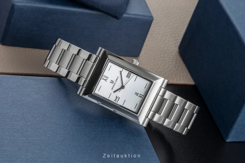 Universal Geneve steel quartz unisex 845.225 [2507544]