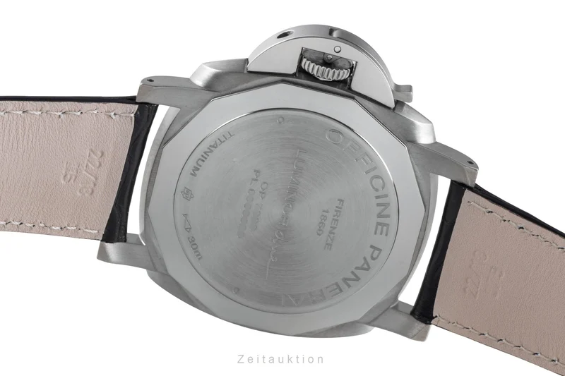 Panerai Luminor titanium automatic men's watch PAM00927 LP: 7400EUR [2506608]