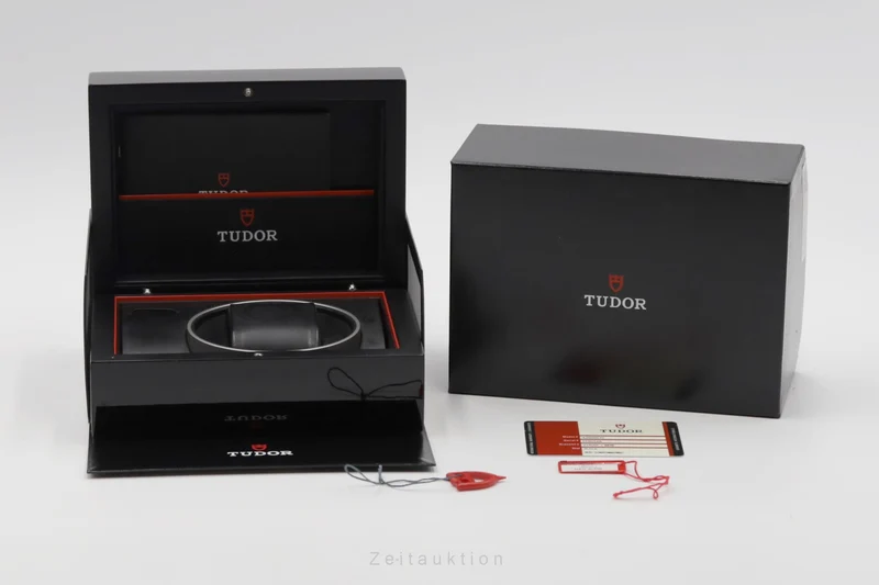 Tudor Black Shield chronograph ceramic / steel automatic men's watch 42000CN [2506979]