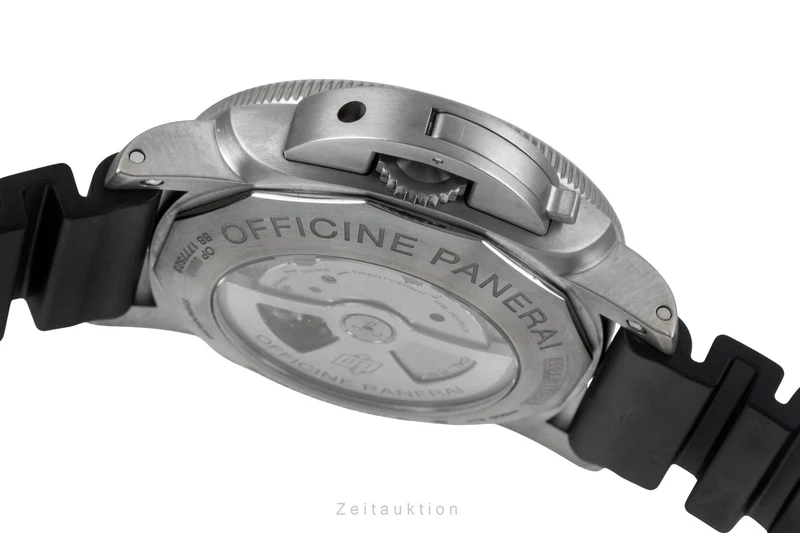 Panerai Submersible titanium automatic men's watch PAM00305 LP: 10900EUR [2505611]