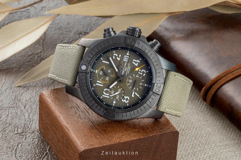 Breitling Avenger chronograph titanium automatic men's watch V13317101L1X1 LP: 6550EUR [2506856]