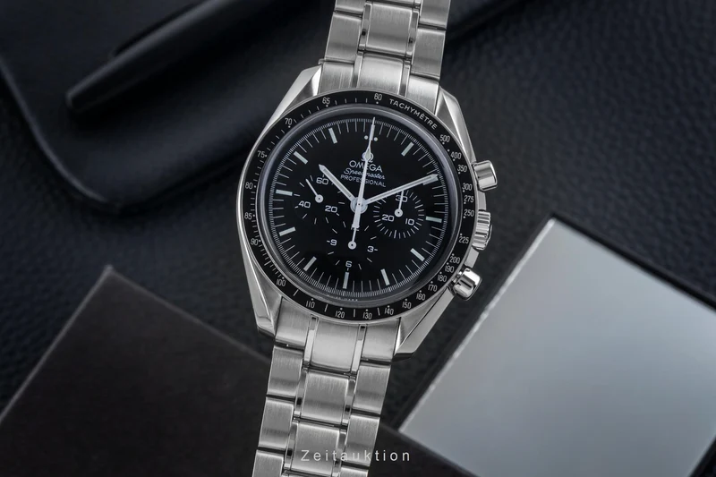 Omega Speedmaster Moonwatch chronograph steel manual winding men's watch 311.30.42.30.01.005 LP: 7600EUR [2507028]