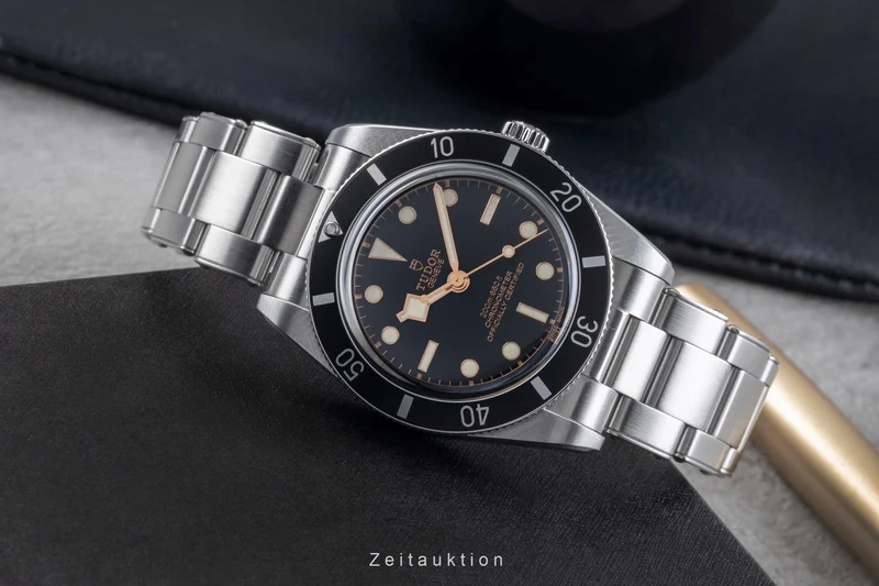 Tudor Black Bay steel automatic men's watch 79000N LP: 4190EUR [2506376]