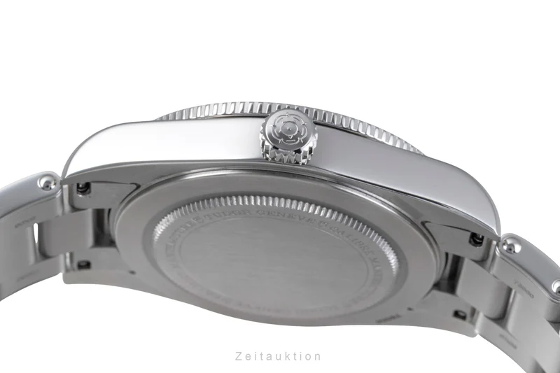 Tudor Black Bay steel automatic men's watch 79000N LP: 4190EUR [2506376]
