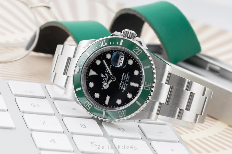 Rolex Submariner steel automatic men's watch 126610LV [2507332]