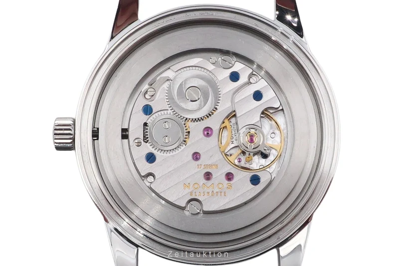 Nomos Club steel manual winding men's watch 730 LP: 1480EUR [2506750]
