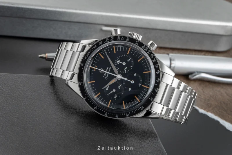 Omega Speedmaster Moonwatch chronograph steel manual winding men's watch 310.30.40.50.06.001 LP: 8600EUR [2507165]