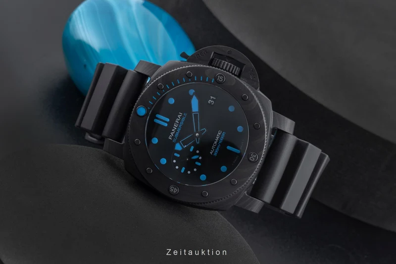 Panerai Submersible carbon automatic men's watch PAM00960 LP: 17900EUR [2506795]