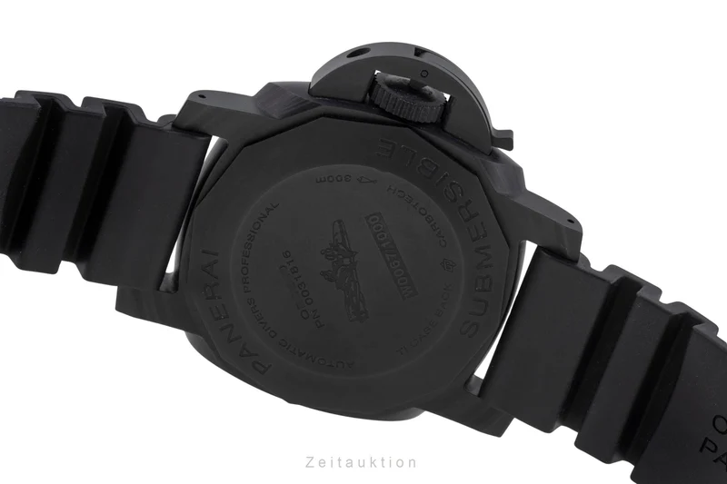 Panerai Submersible carbon automatic men's watch PAM00960 LP: 17900EUR [2506795]