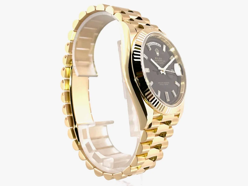 Rolex Day-Date 40 18 kt Gelbgold 228238 schwarzes Diamantzifferblatt