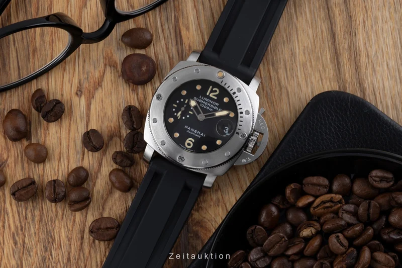 Panerai Submersible steel automatic men's watch PAM00243 [2505403]