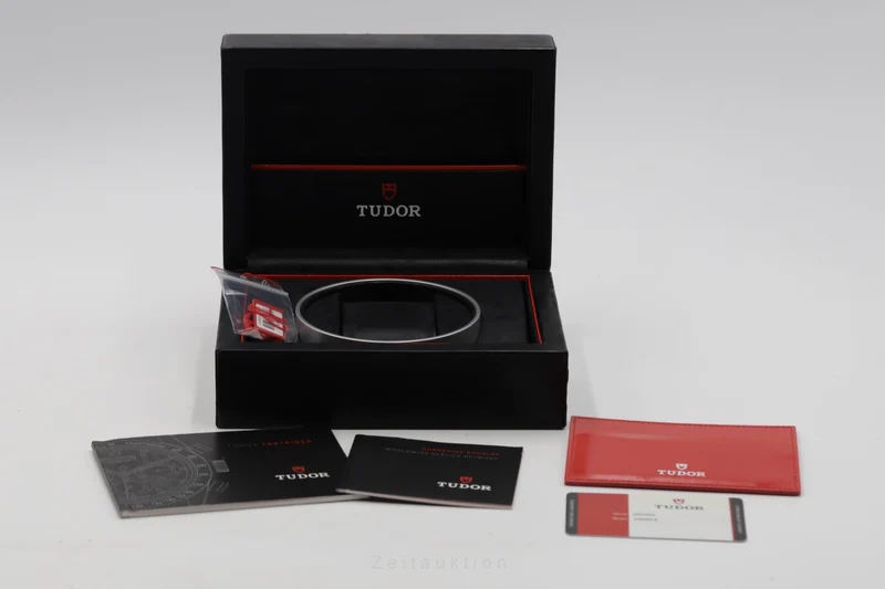 Tudor Black Shield chronograph ceramic / steel automatic men's watch 42000CR [2506910]