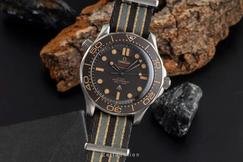 Omega Seamaster titanium automatic men's watch 210.92.42.20.01.001 LP: 9700EUR [2506718]