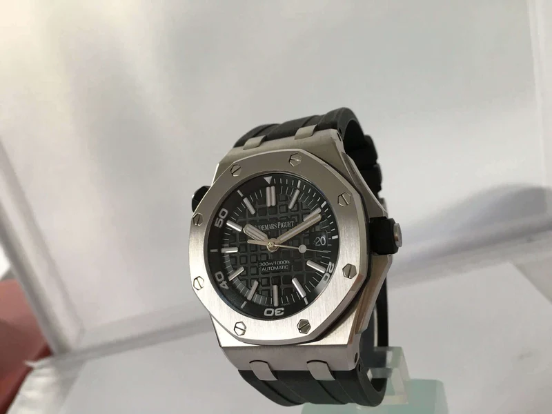 Audemars Piguet Royal Oak Offshore Diver gebraucht