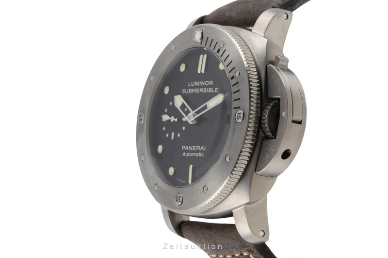 Panerai Submersible titanium automatic men's watch PAM00305 LP: 10900EUR [2503678]
