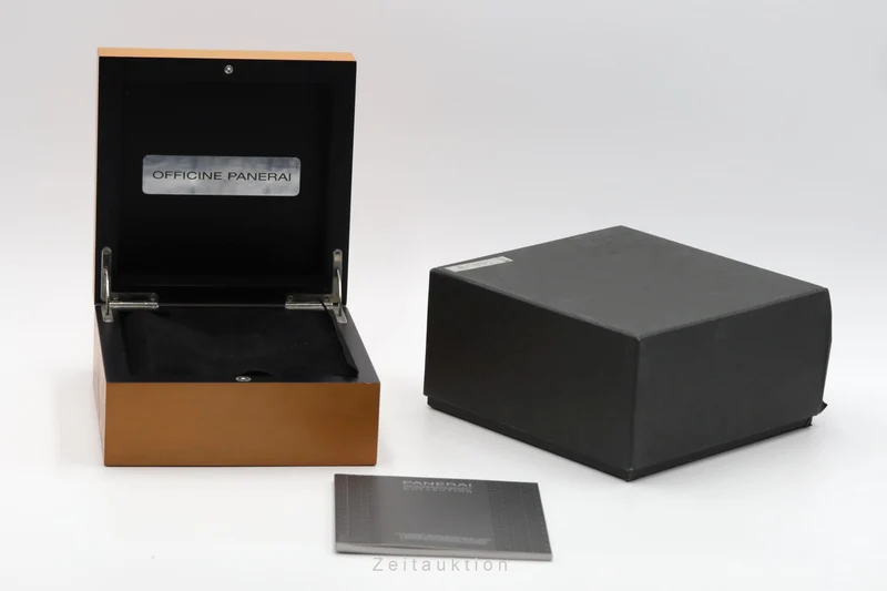 Panerai Submersible titanium automatic men's watch PAM00305 LP: 10900EUR [2503678]