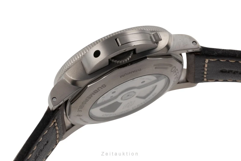 Panerai Submersible titanium automatic men's watch PAM00305 LP: 10900EUR [2503678]