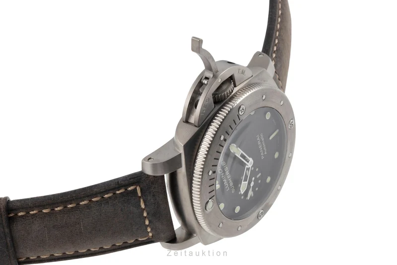 Panerai Submersible titanium automatic men's watch PAM00305 LP: 10900EUR [2503678]