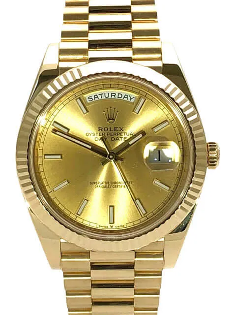 Rolex Day-Date 40 18 kt Gelbgold 228238 Champagner