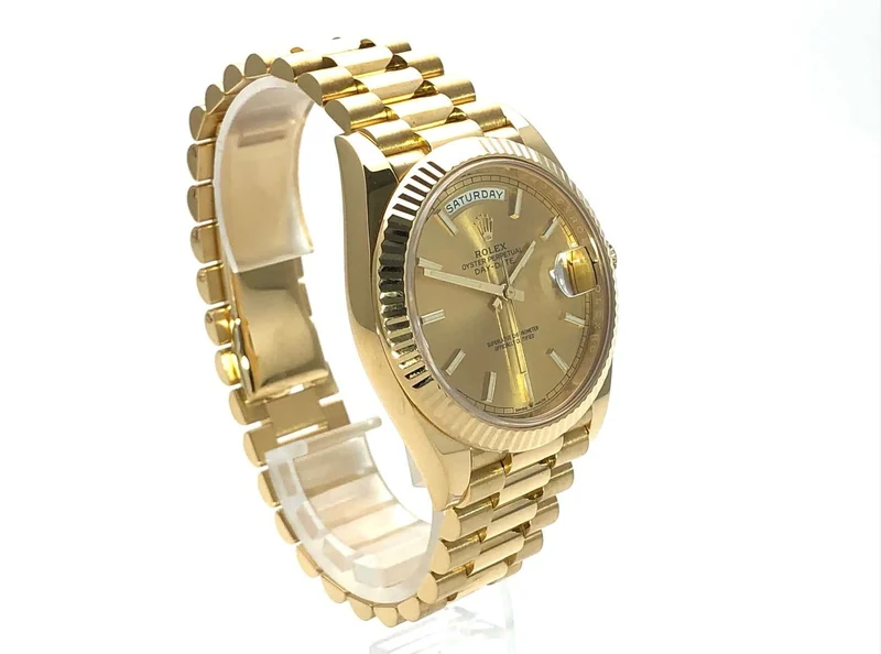 Rolex Day-Date 40 18 kt Gelbgold 228238 Champagner