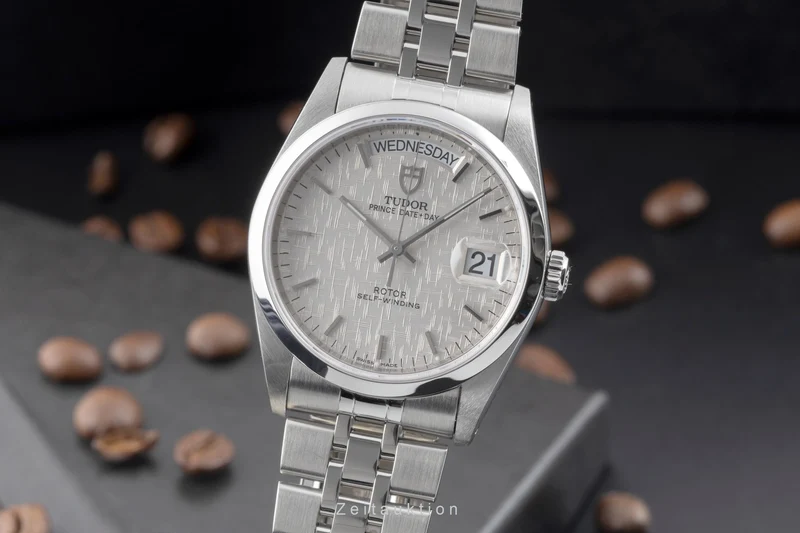 Tudor Date-Day steel automatic men's watch 76200 [2507120]