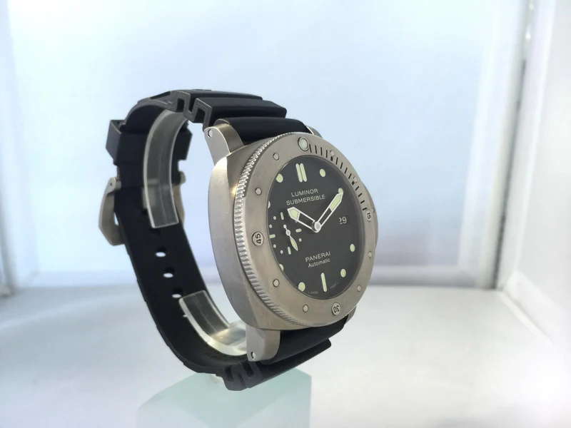 Panerai Luminor Submersible 1950 3 Automatic Titan gebraucht