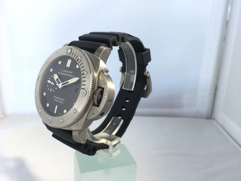 Panerai Luminor Submersible 1950 3 Automatic Titan gebraucht