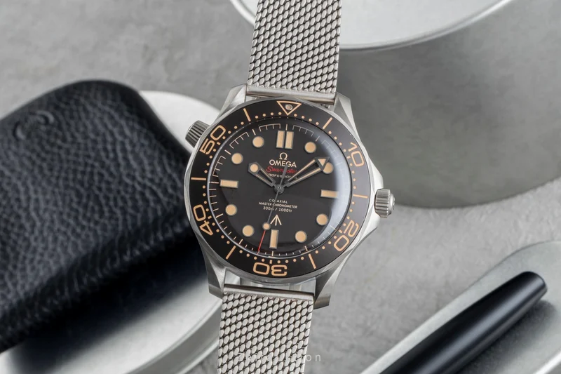 Omega Seamaster titanium automatic men's watch 210.90.42.20.01.001 LP: 10900EUR [2507055]