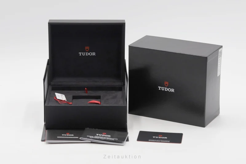 Tudor Black Bay 41 steel automatic men's watch M79680-0001 LP: 4260EUR [2507119]