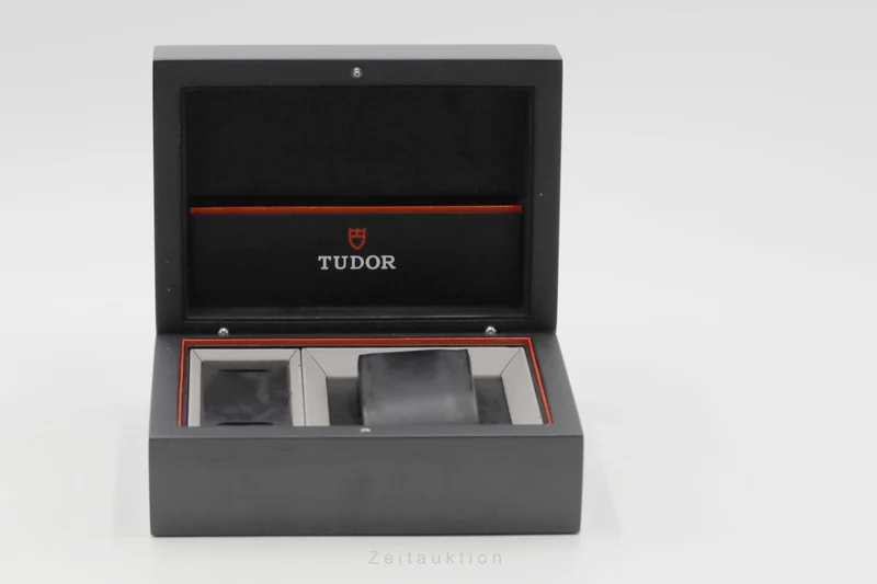 Tudor Black Bay steel automatic men's watch 79230 LP: 4580EUR [2506705]