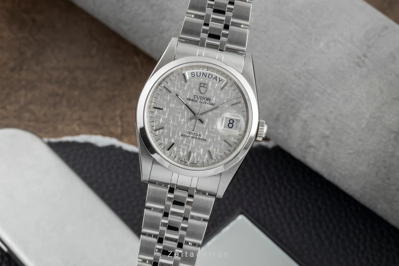 Tudor Date-Day steel automatic men's watch 76200 [2506722]