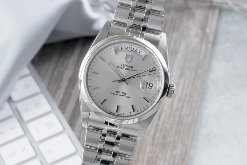 Tudor Date-Day steel automatic men's watch 76200 [2506978]