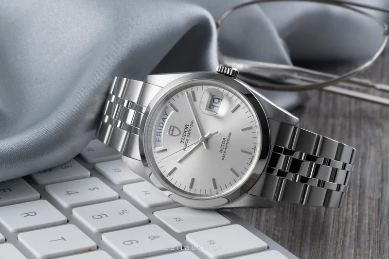 Tudor Date-Day steel automatic men's watch 76200 [2506978]