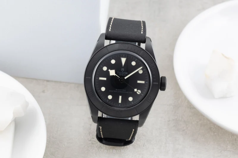 Tudor Black Bay ceramic / steel automatic men's watch 79210CNU LP: 5300EUR [2506650]